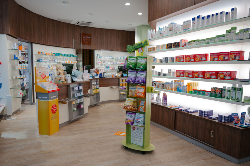 Filiale der Schiller-Apotheke von Innen